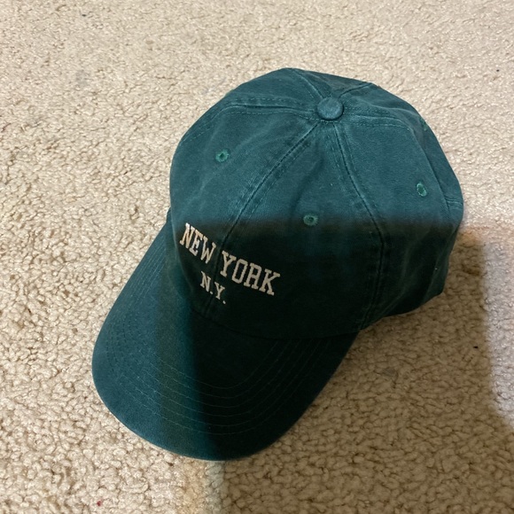 Brandy Melville green Katherine New York hat - Picture 2 of 2